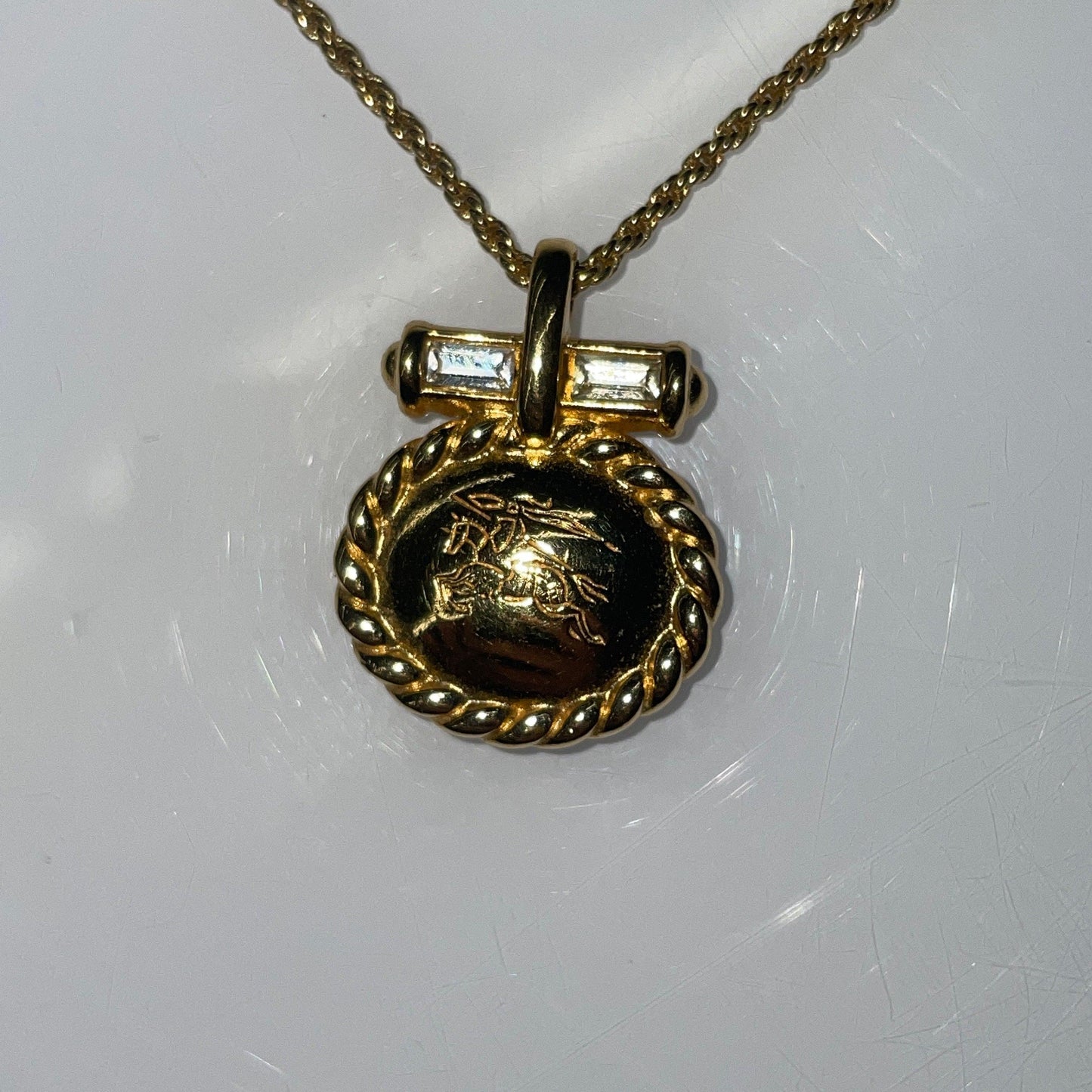 burberrys necklace