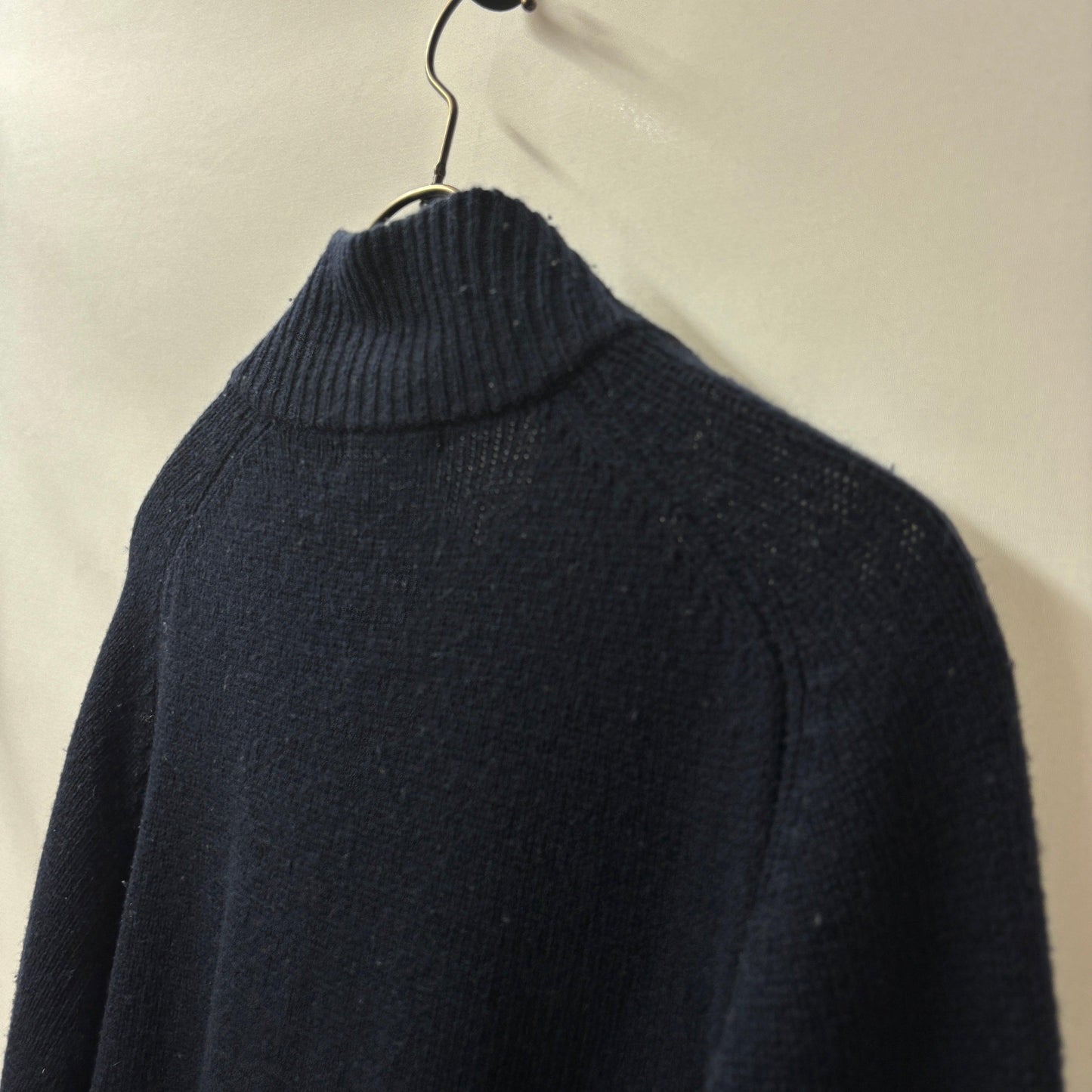 Burberry black label knit ニット　くるみボタン